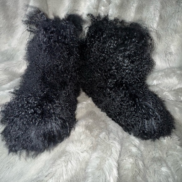 UGG Black Fluff Momma Mongolian Boots - Picture 4 of 8
